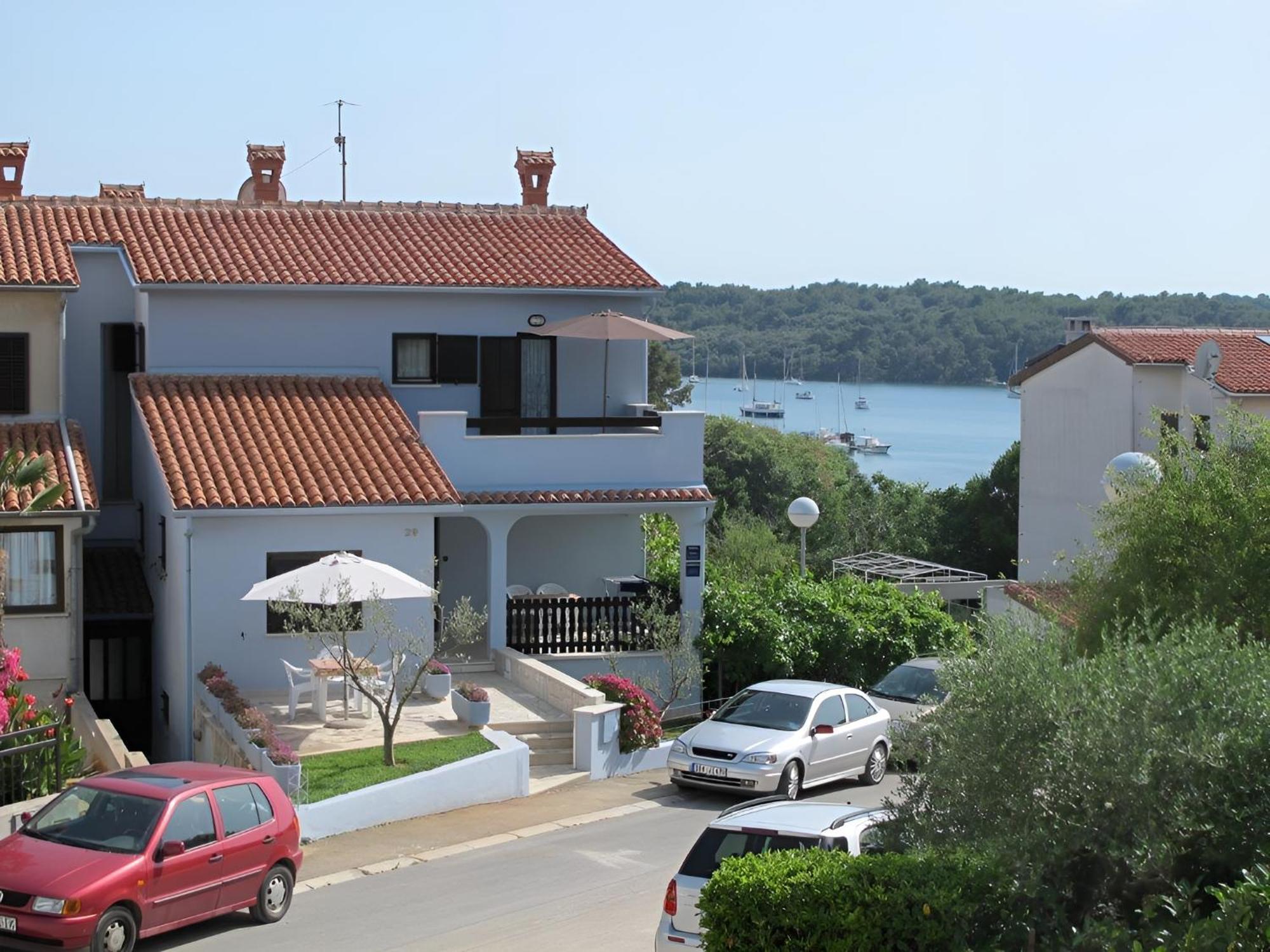 The Blue House Apartment Vinkuran Exterior photo